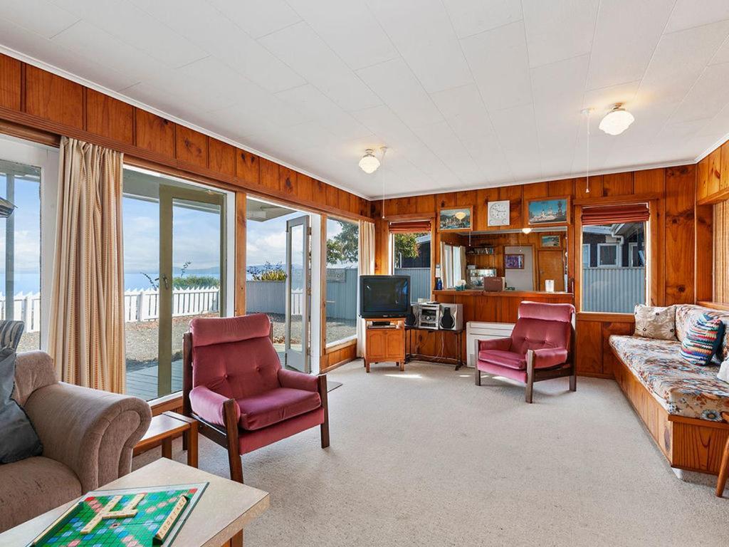 Lake Edge Cottage - Waitahanui Holiday Home Eksteriør billede