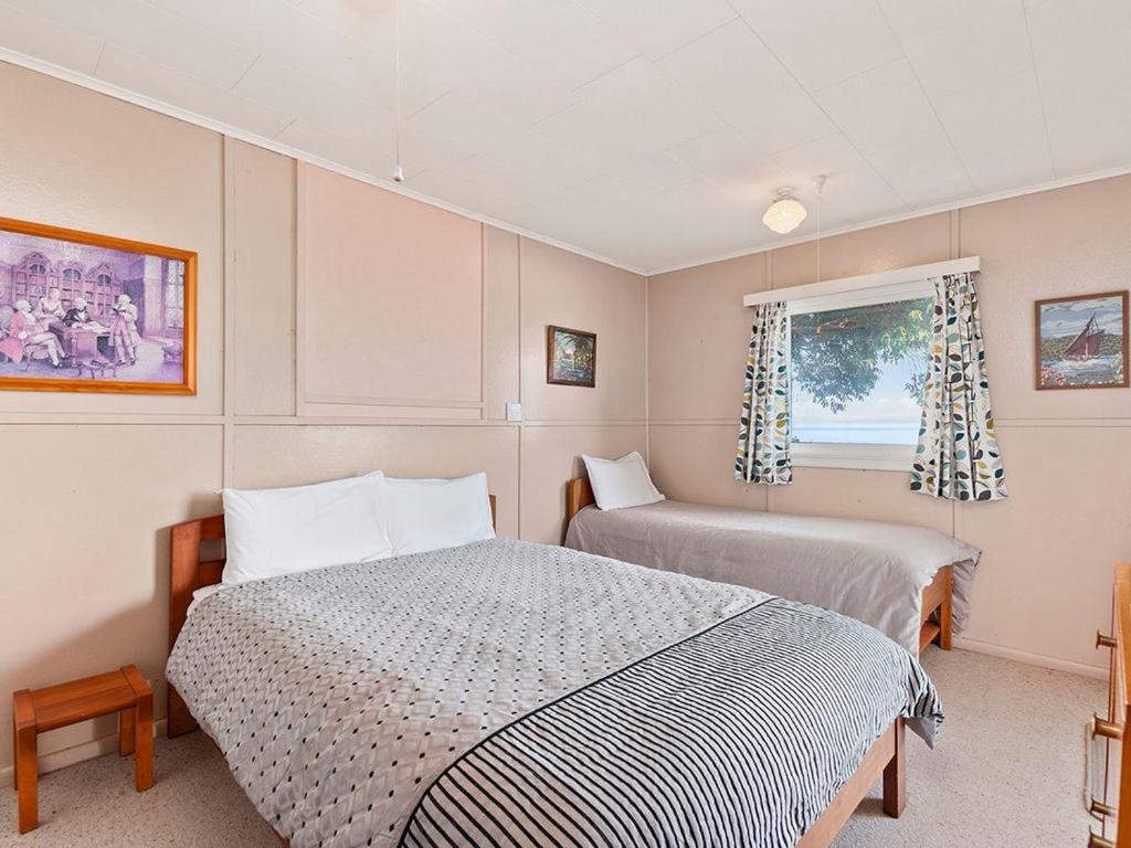 Lake Edge Cottage - Waitahanui Holiday Home Eksteriør billede