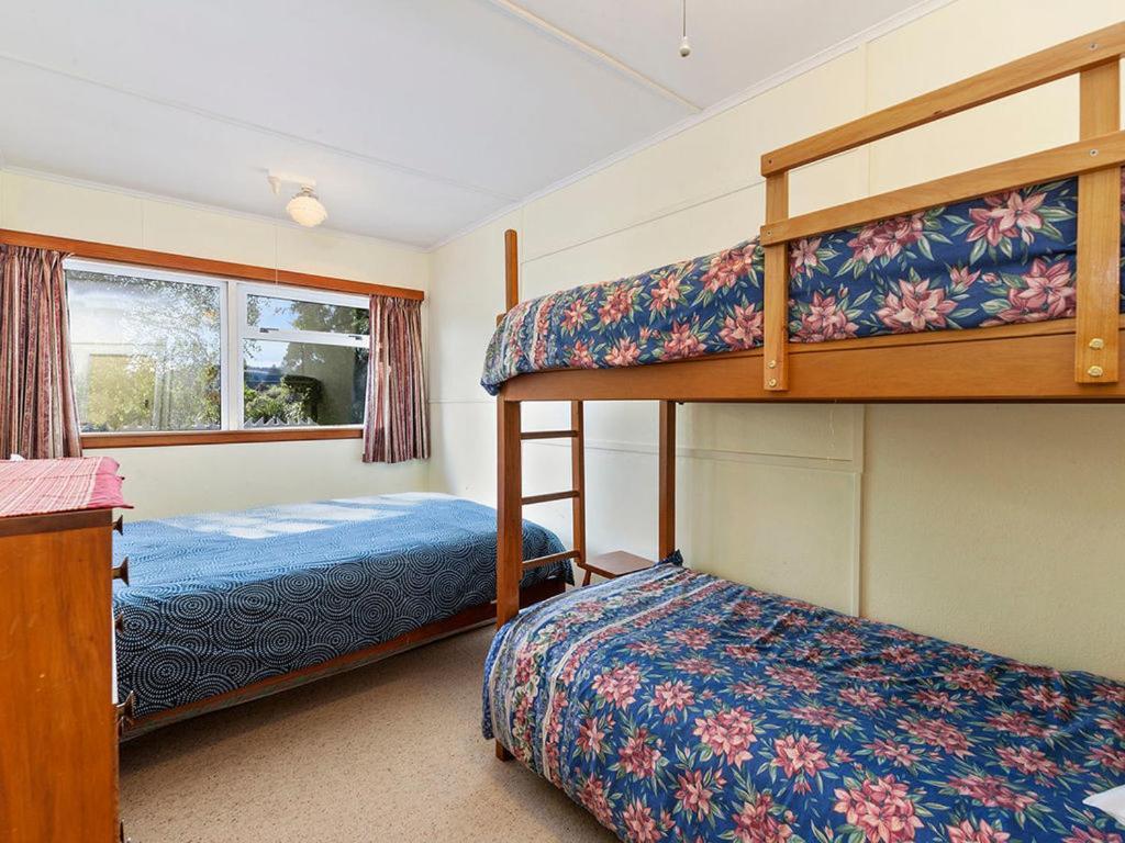 Lake Edge Cottage - Waitahanui Holiday Home Eksteriør billede