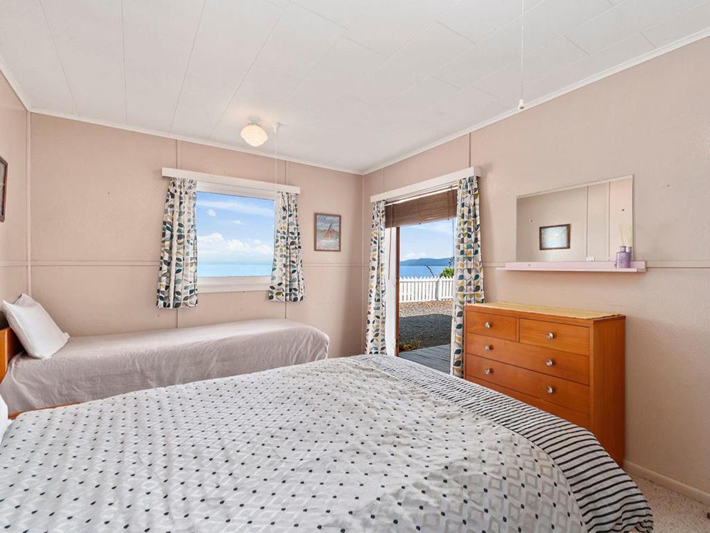 Lake Edge Cottage - Waitahanui Holiday Home Eksteriør billede